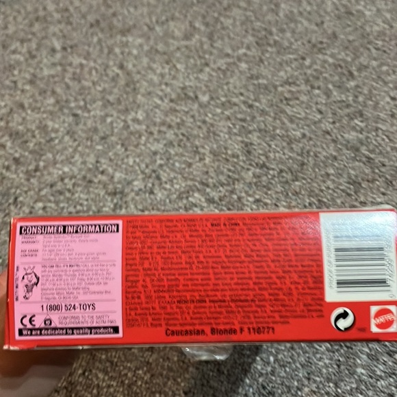 New In Box - Vintage Avon Winter Splendor Barbie - Picture 7 of 7